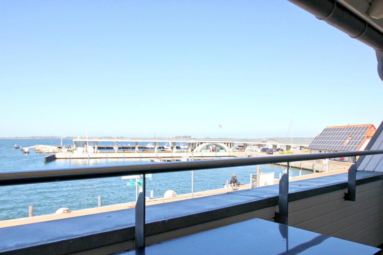 Hafennahe Ferienwohnung Mit Balkon Und Meerblick - Hafenhaeuser Wiek Wohnung 14 Wiek auf Rügen Zewnętrze zdjęcie